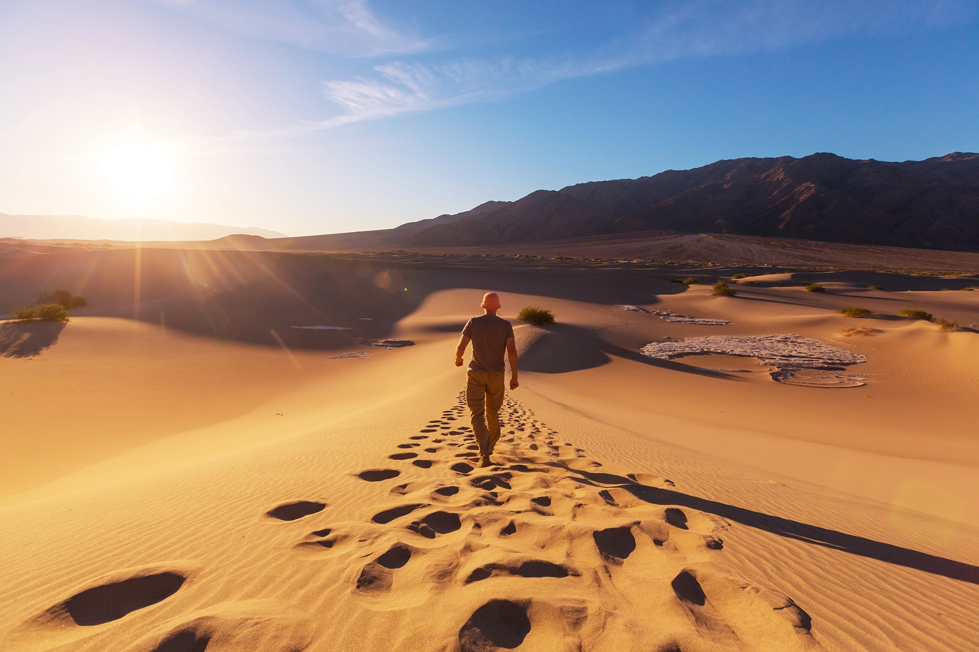 hiking_desert